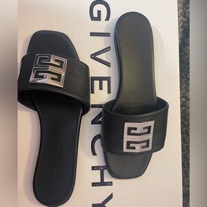 2023 Givenchy Sandal 100% authentic best price you can get sold out shoe double